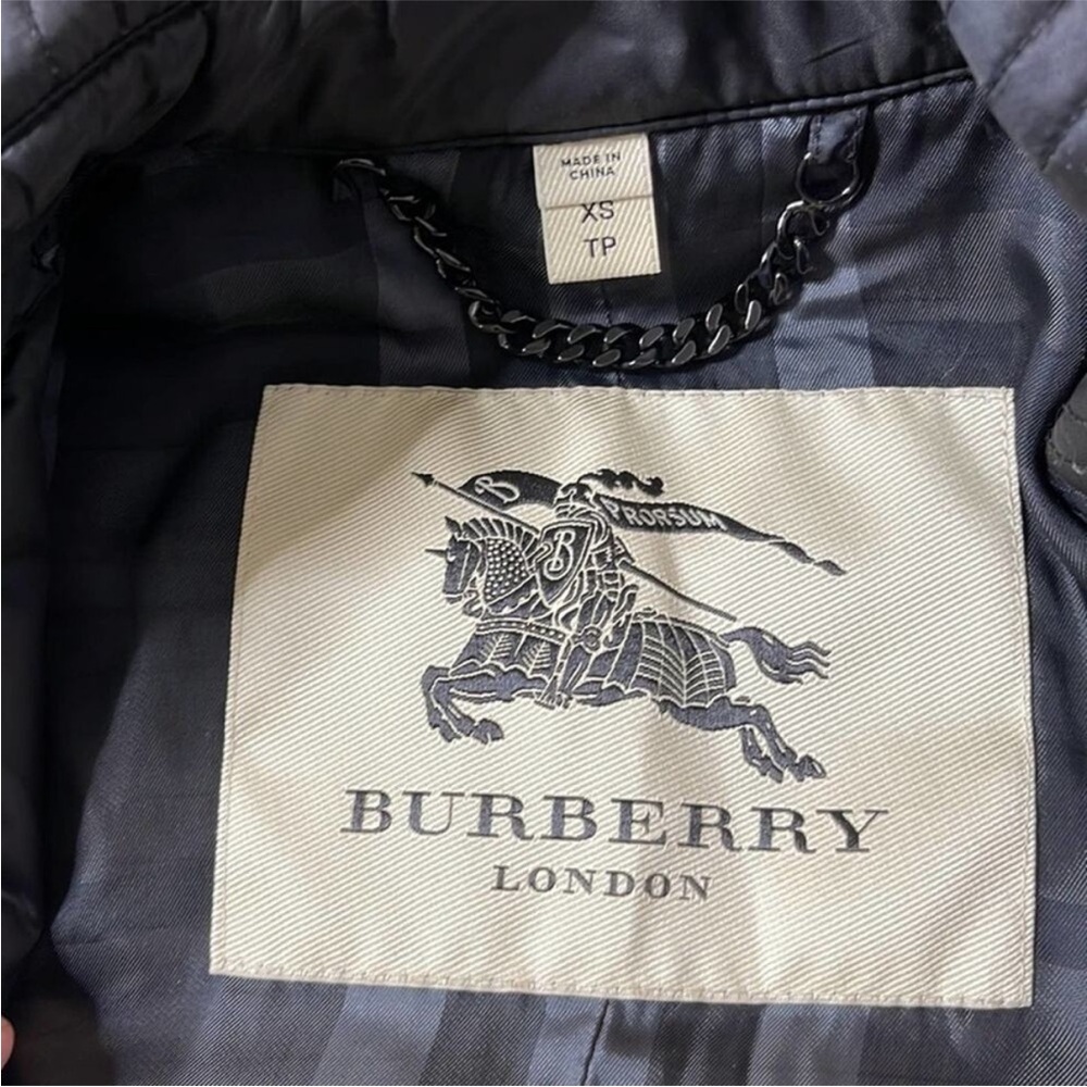 Burberry London Quilted Nylon Puffer Jacket - Picture 5 of 15